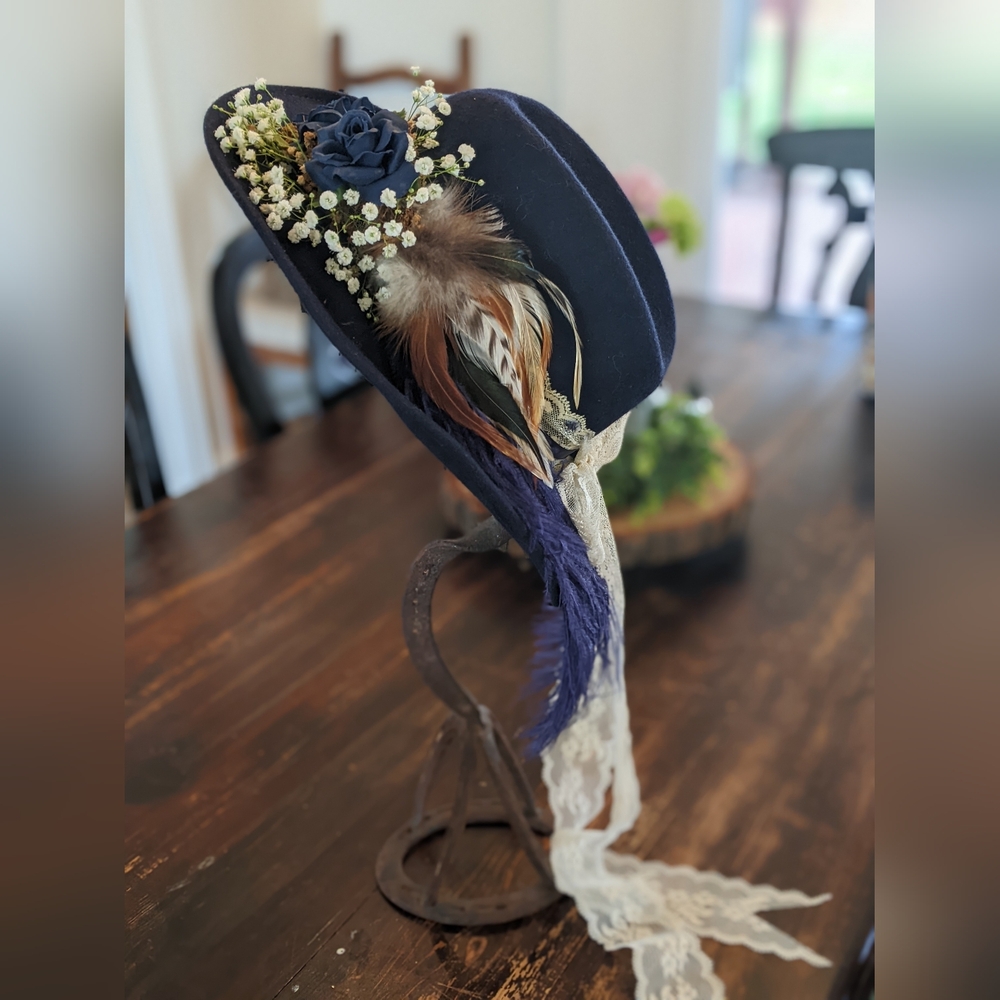 Vintage Ladies Lancaster Felt Wool Hat